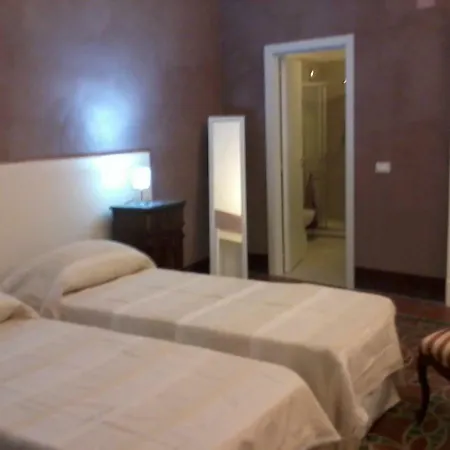 多米诺克斯旅馆