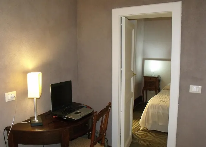 多米诺克斯旅馆 招待所 卡塔尼亚