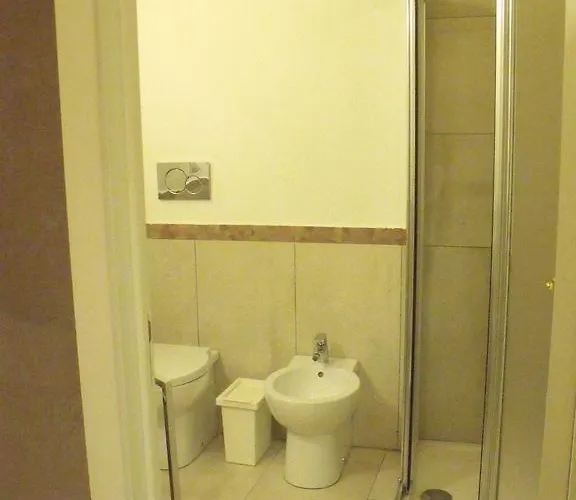 多米诺克斯旅馆 卡塔尼亚