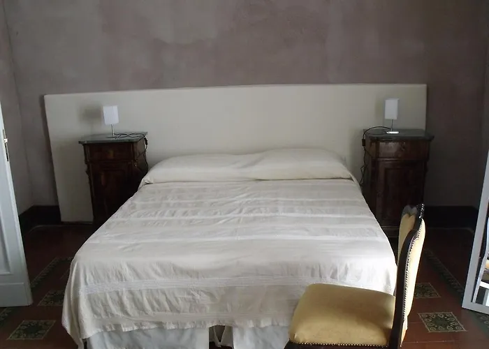 多米诺克斯旅馆 招待所 卡塔尼亚