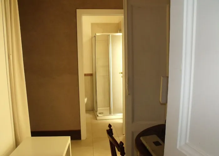 多米诺克斯旅馆 卡塔尼亚