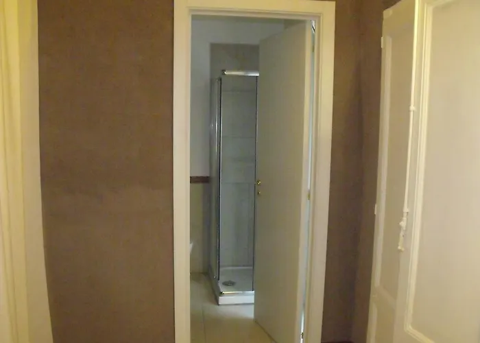 招待所 多米诺克斯旅馆 卡塔尼亚