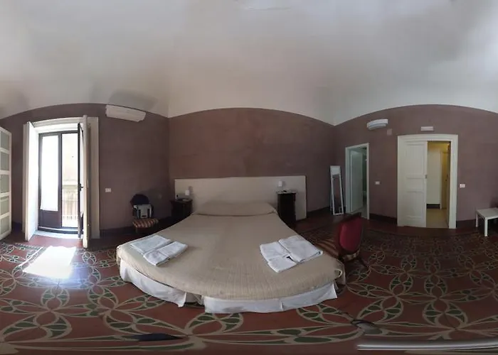 多米诺克斯旅馆 招待所 卡塔尼亚