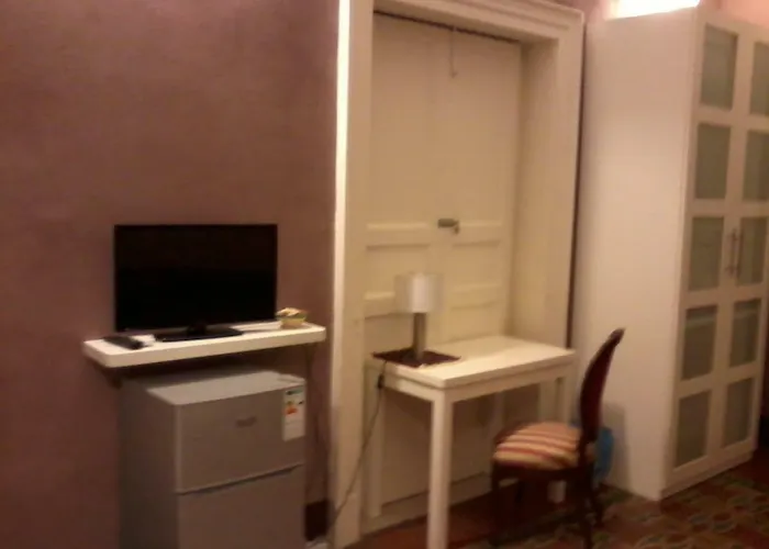 多米诺克斯旅馆 卡塔尼亚