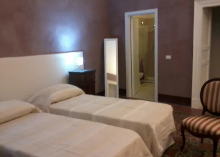 多米诺克斯旅馆