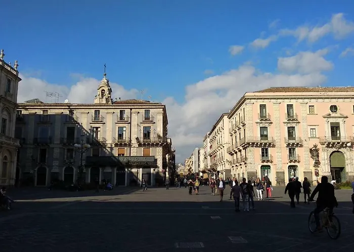 多米诺克斯旅馆 4*