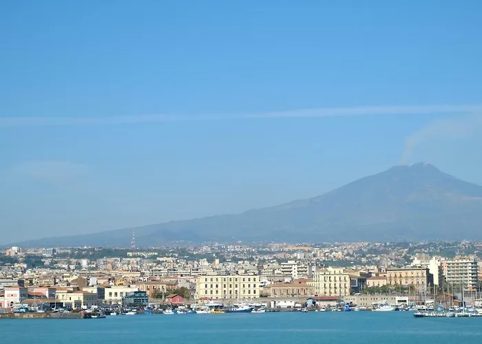 多米诺克斯旅馆 4*