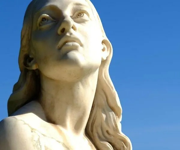 招待所 多米诺克斯旅馆 4*